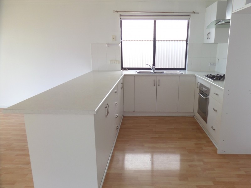 5 Hamley Crescent, Mansfield Park SA 5012