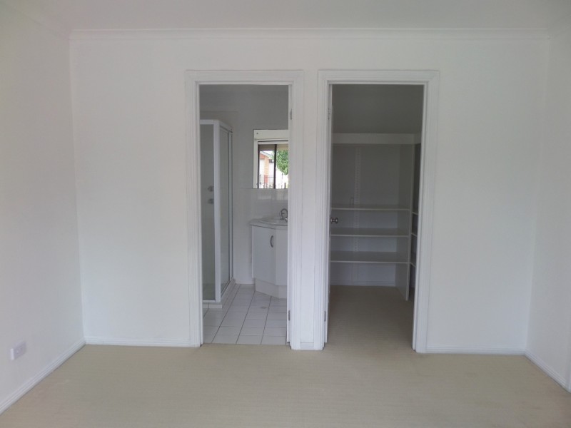 5 Hamley Crescent, Mansfield Park SA 5012