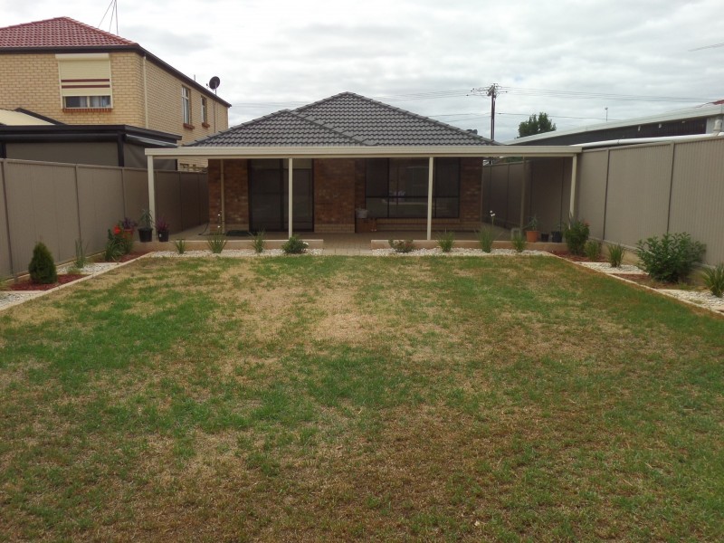 5 Hamley Crescent, Mansfield Park SA 5012