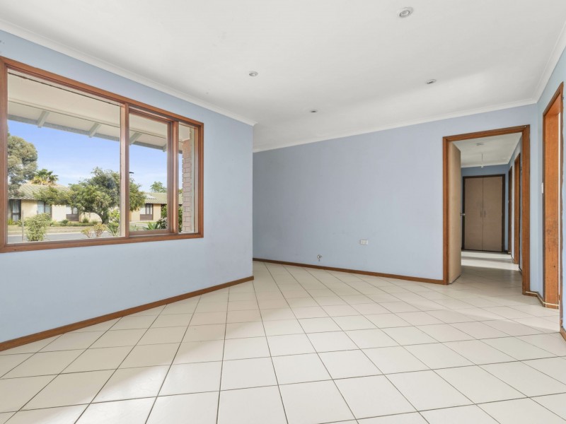 2 Devlin Road, Novar Gardens SA 5040