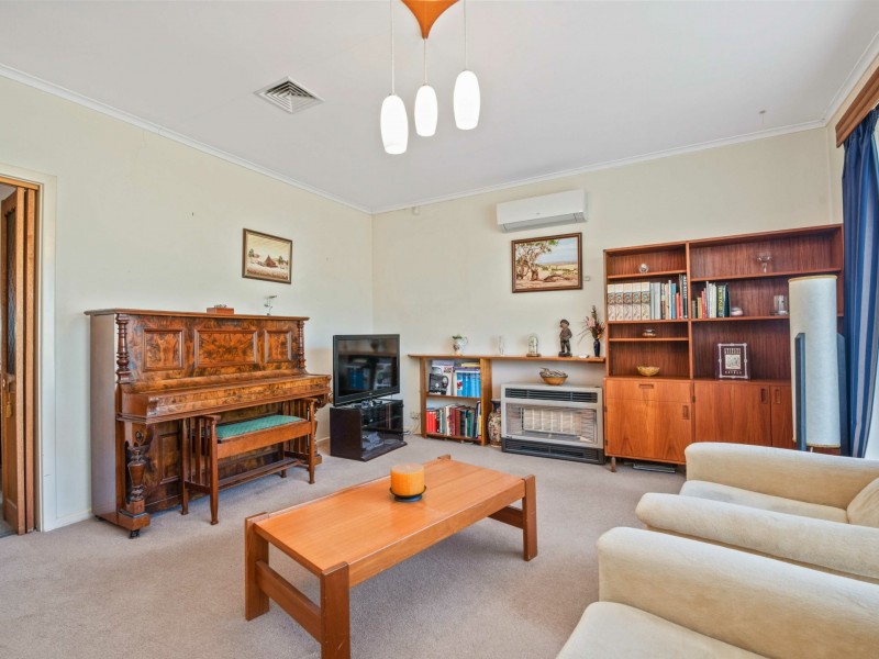 12 Graham Street, Para Hills SA 5096