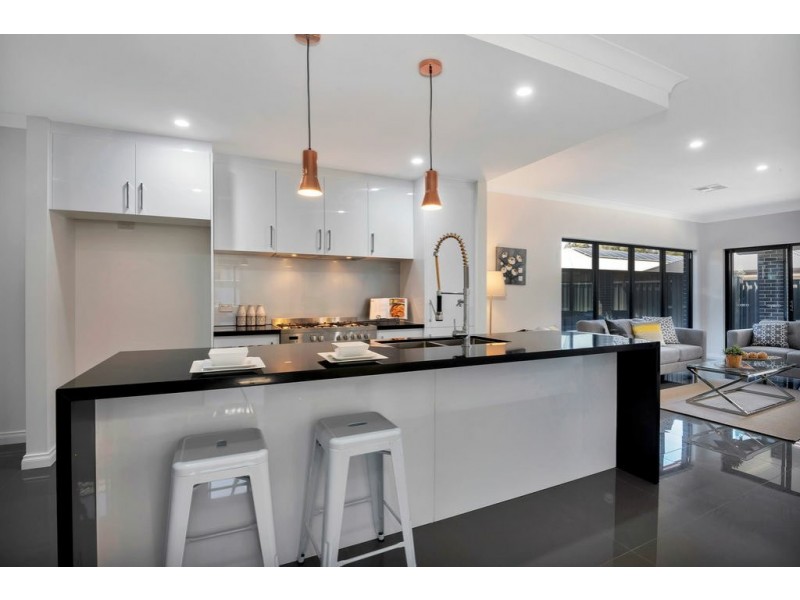 20 Maximillian Court, Mansfield Park SA 5012