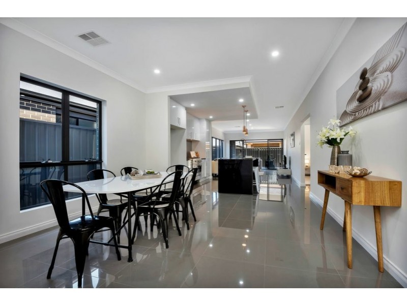 20 Maximillian Court, Mansfield Park SA 5012