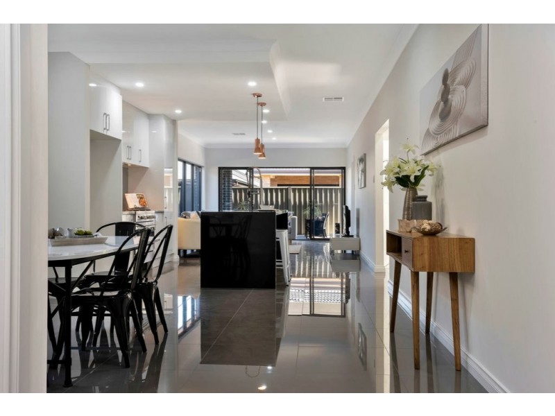 20 Maximillian Court, Mansfield Park SA 5012