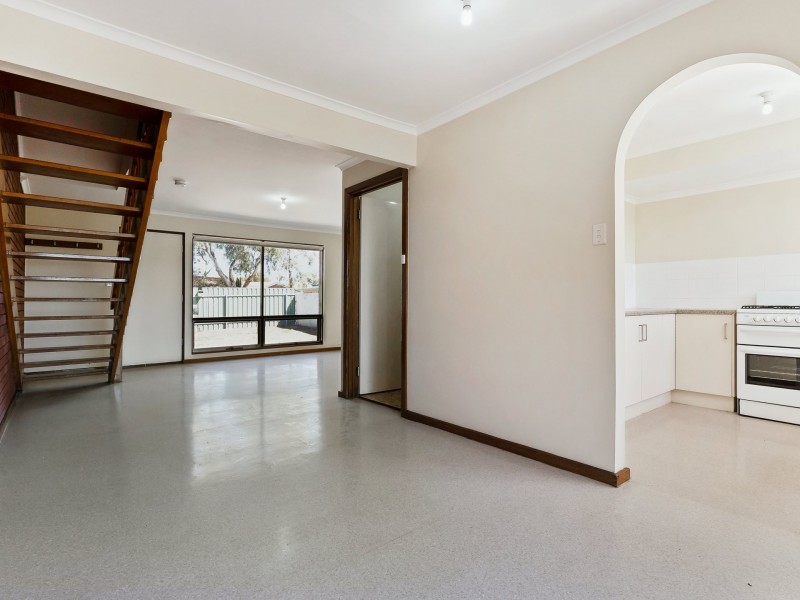 8 Simpson Avenue, Queenstown SA 5014