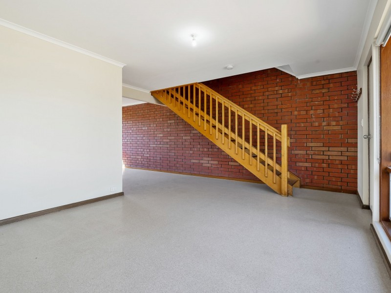 8 Simpson Avenue, Queenstown SA 5014