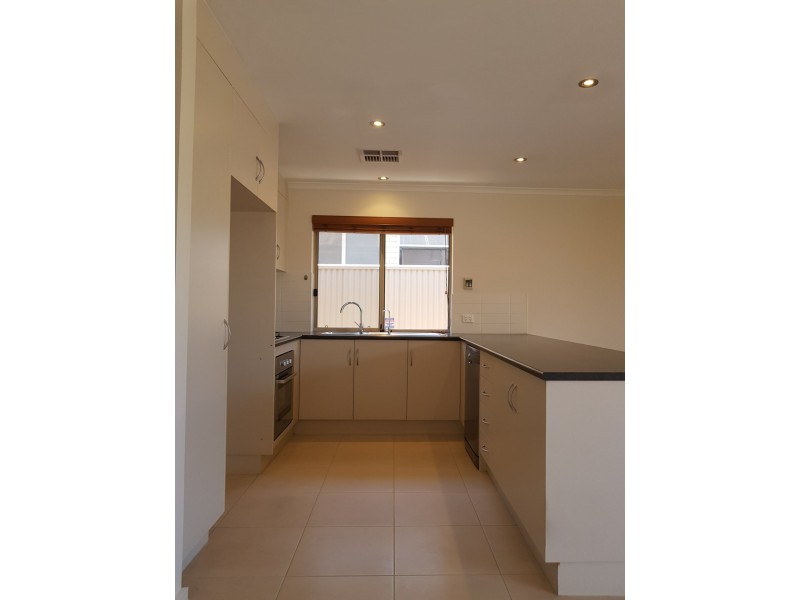 83 Fleming Crescent, Mansfield Park SA 5012