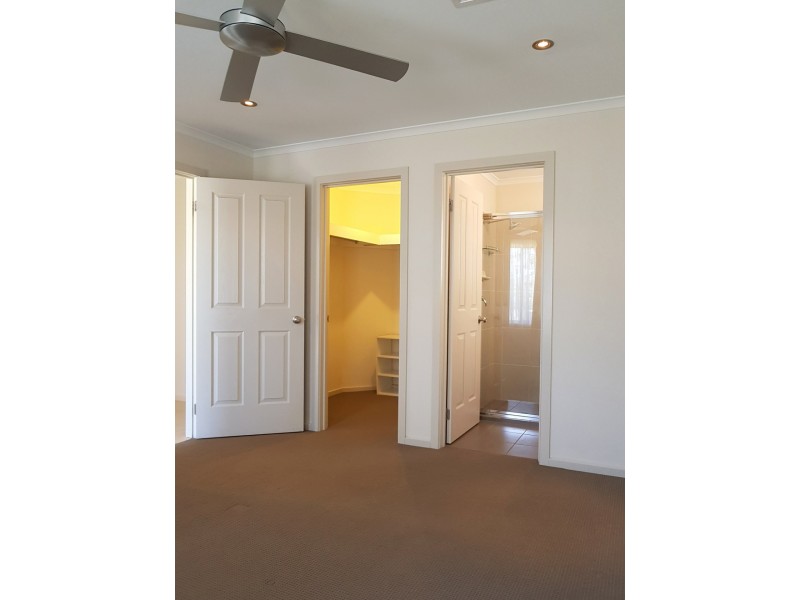 83 Fleming Crescent, Mansfield Park SA 5012