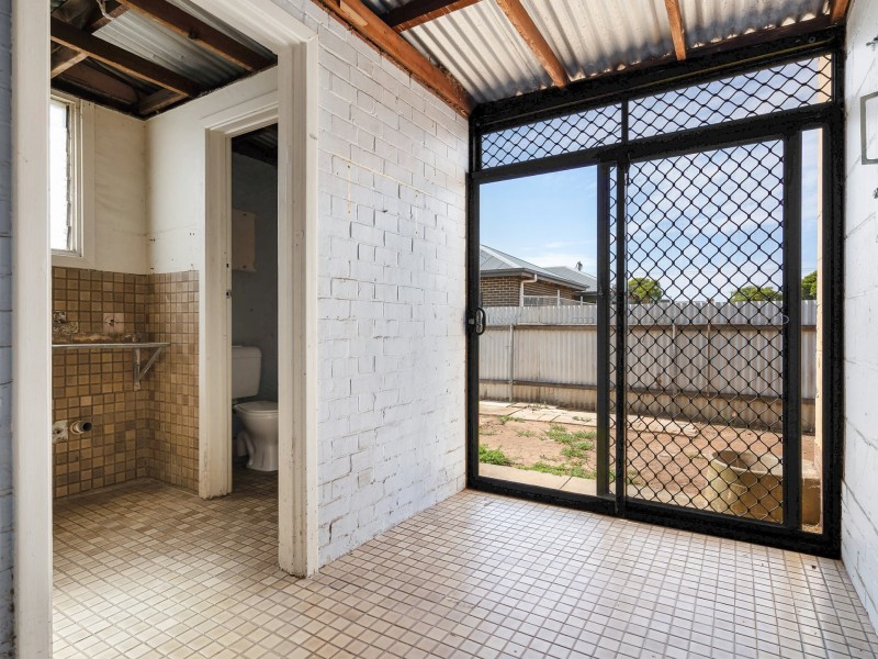 63 Victor Avenue, Woodville West SA 5011