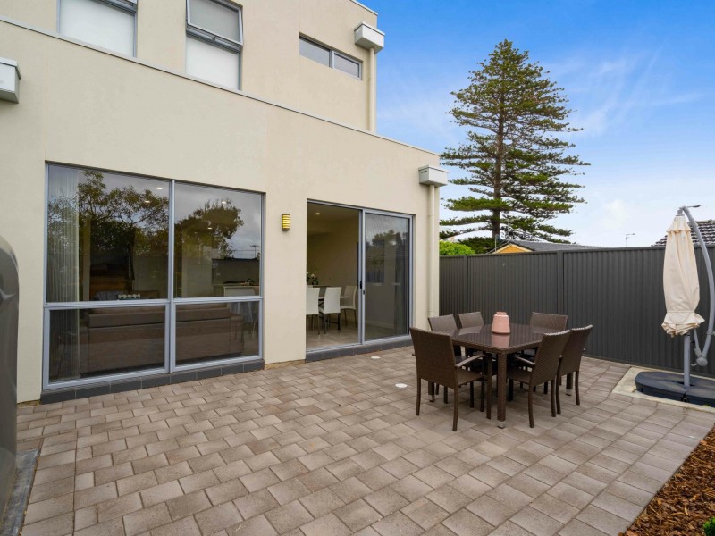 8/432 Seaview Road, Henley Beach SA 5022
