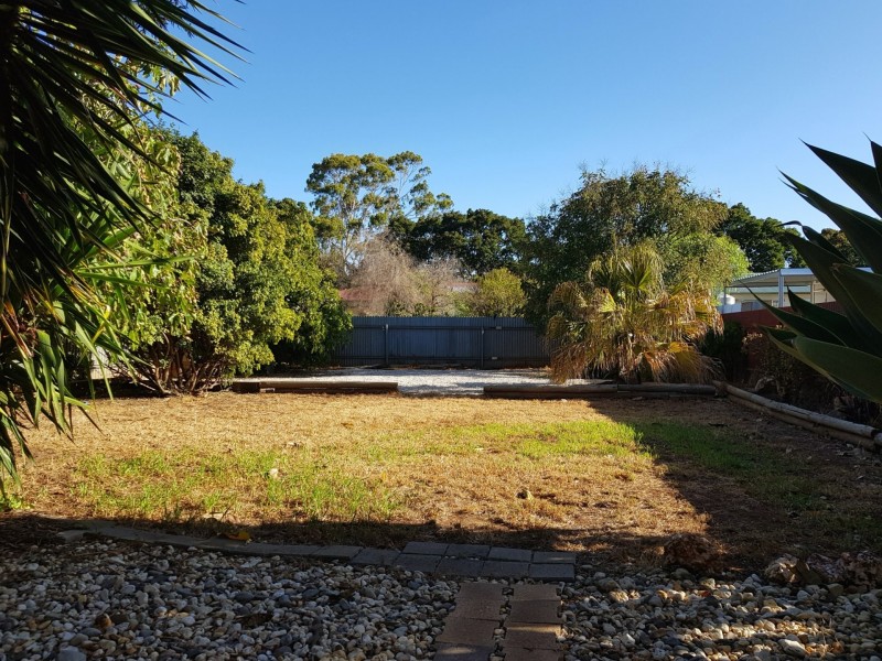 30 Durdin Road, Elizabeth Vale SA 5112