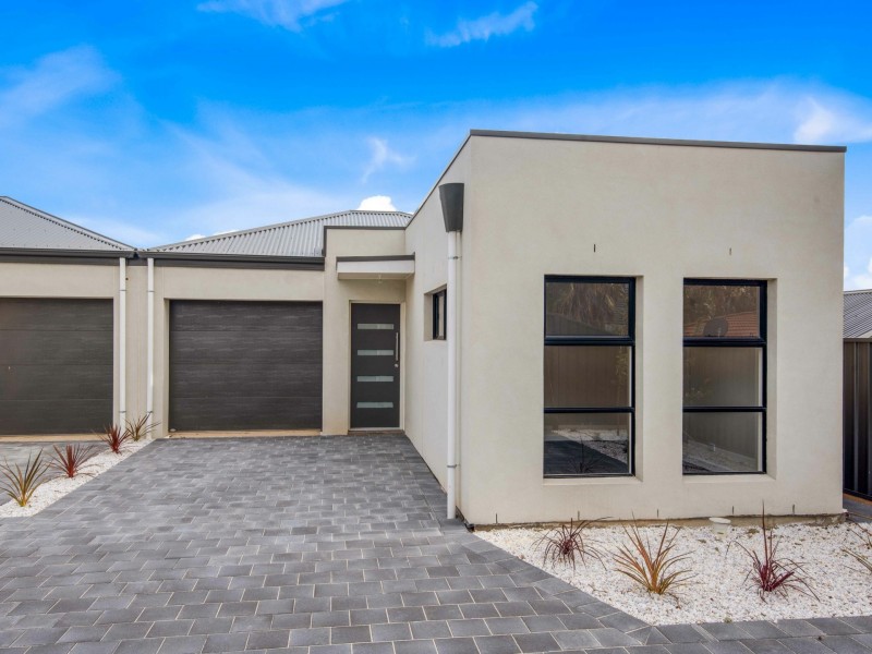 37A & B Hoods Road, Northfield SA 5085