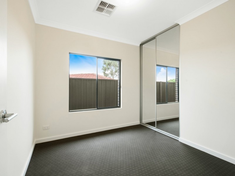 37A & B Hoods Road, Northfield SA 5085