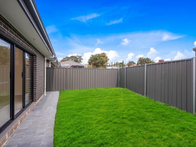 37A & B Hoods Road, Northfield SA 5085