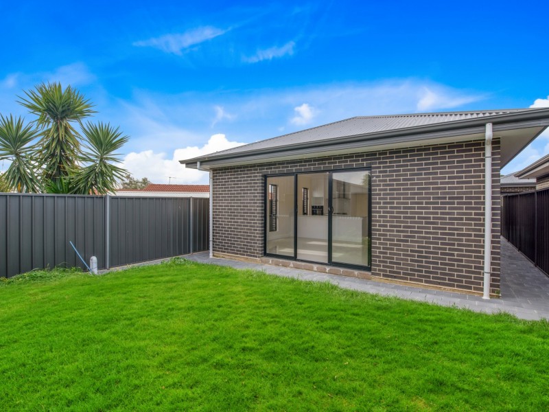 37A & B Hoods Road, Northfield SA 5085