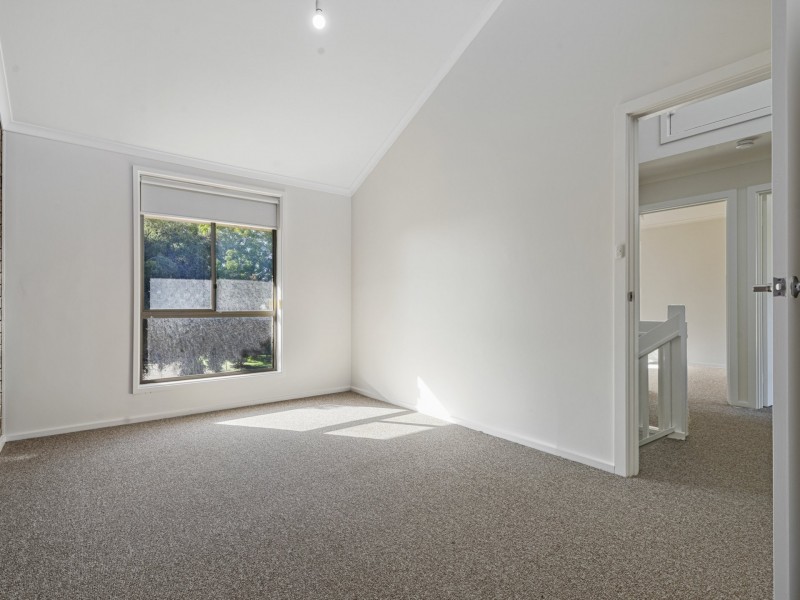 32 Palmer Court, Renown Park SA 5008