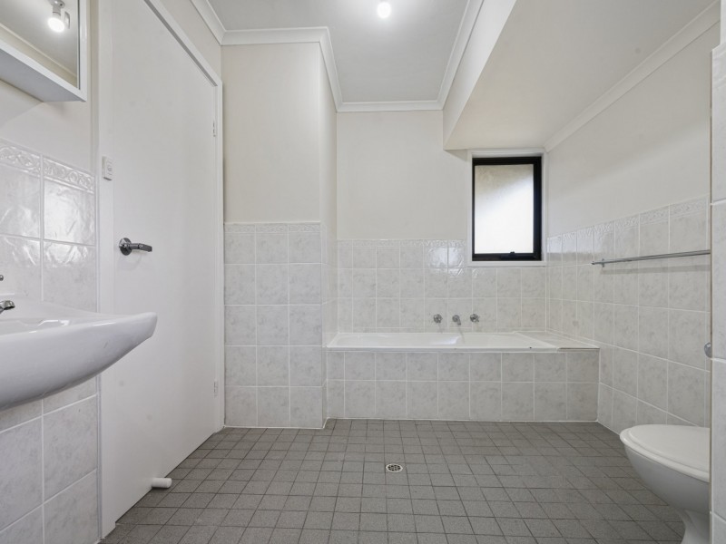 32 Palmer Court, Renown Park SA 5008