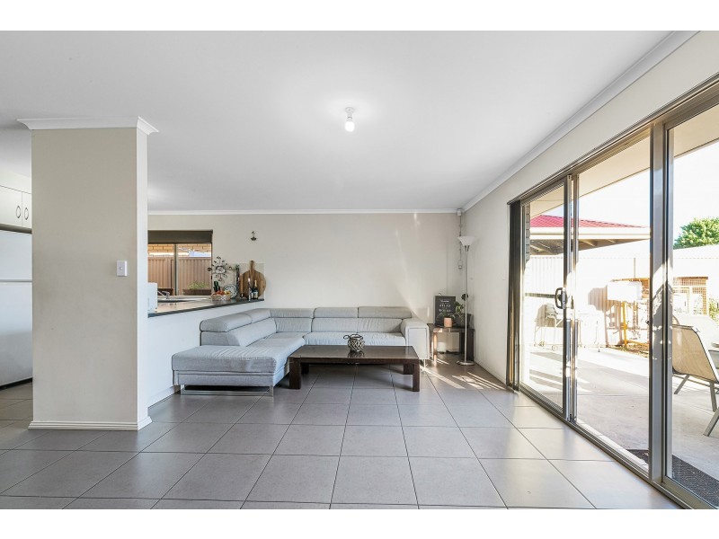 57 Gladstone Crescent, Mansfield Park SA 5012