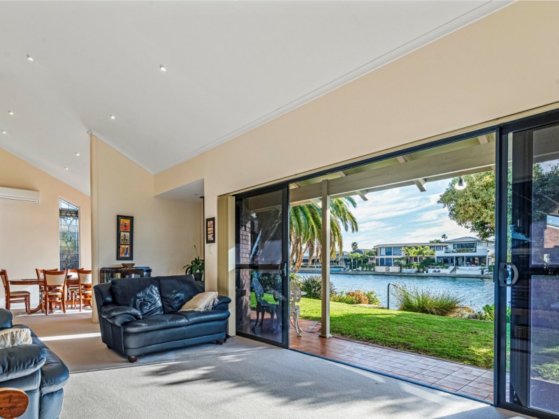 11 Anthea Court, West Lakes SA 5021