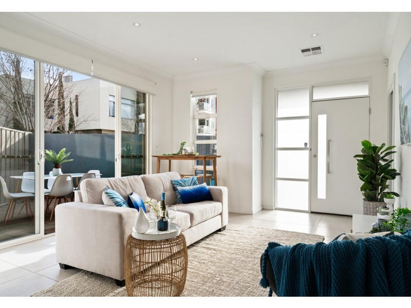 25 Cappers Drive, Brompton SA 5007