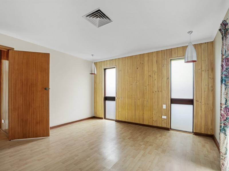 17 Glenwood Crescent, Kidman Park SA 5025