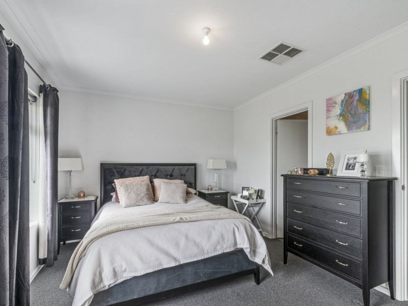 4 Blue Gum Avenue, Woodville North SA 5012