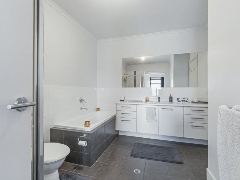 4 Blue Gum Avenue, Woodville North SA 5012