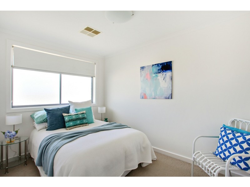 5 Kenmair Street, Mansfield Park SA 5012