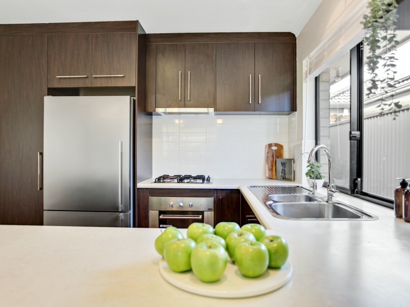 61 Kent Street, Mansfield Park SA 5012