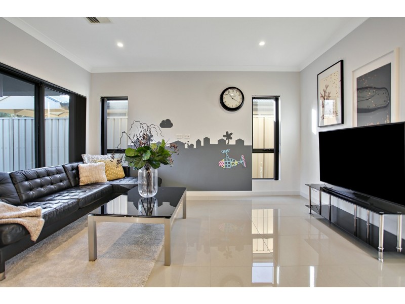5A Blacks Road, Hillcrest SA 5086