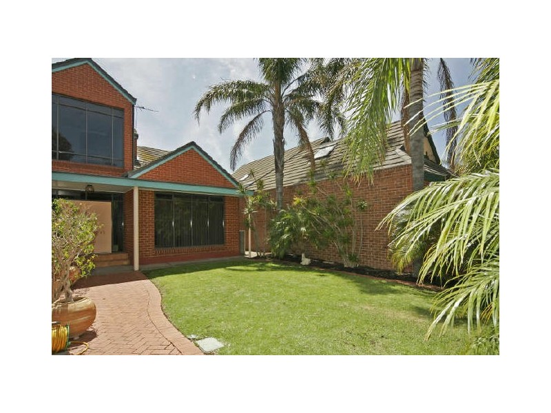 16 Sturt Close, Grange SA 5022