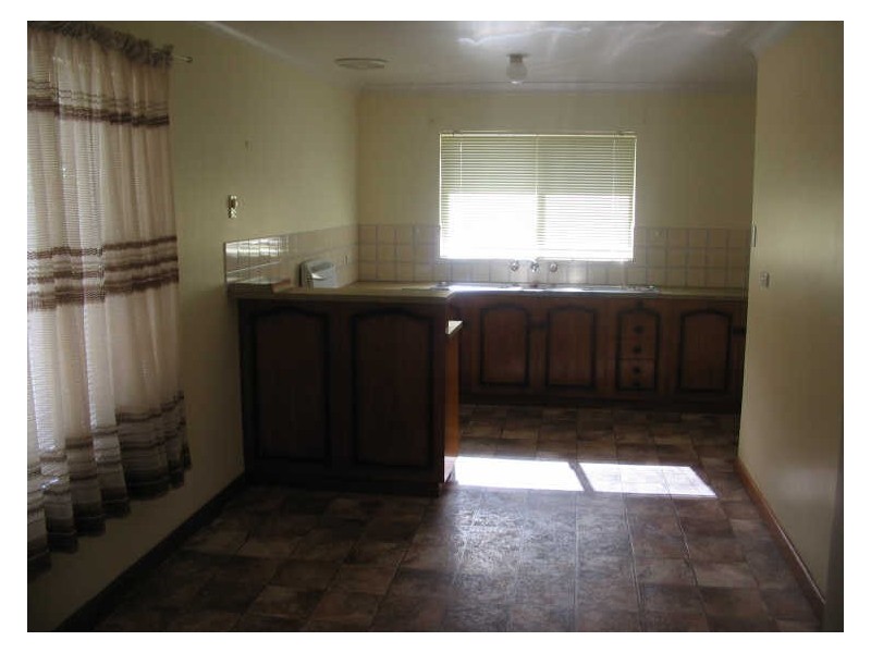 2/2 Tapleys Hill  Road, Queenstown SA 5014