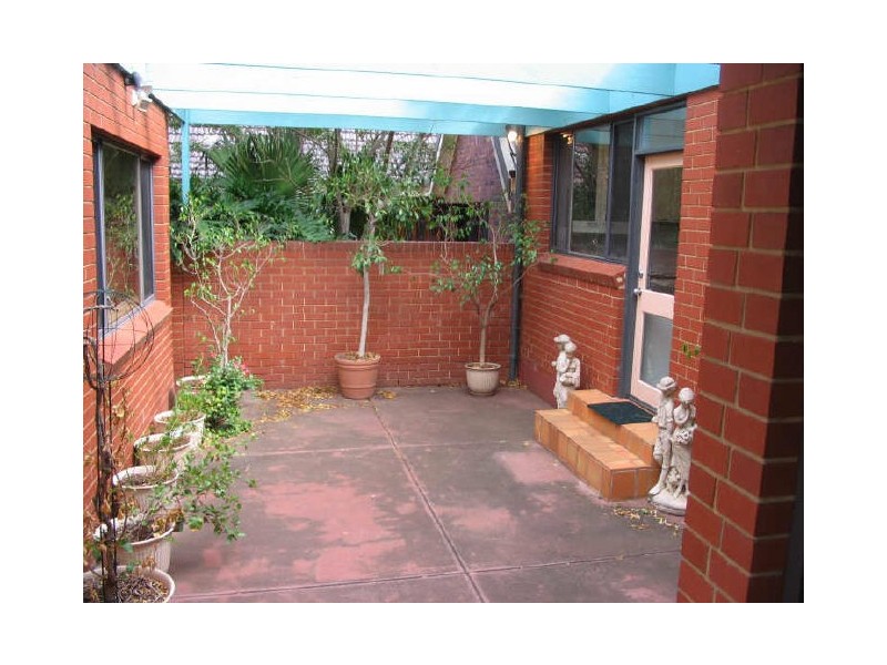 16 STURT CLOSE, Grange SA 5022