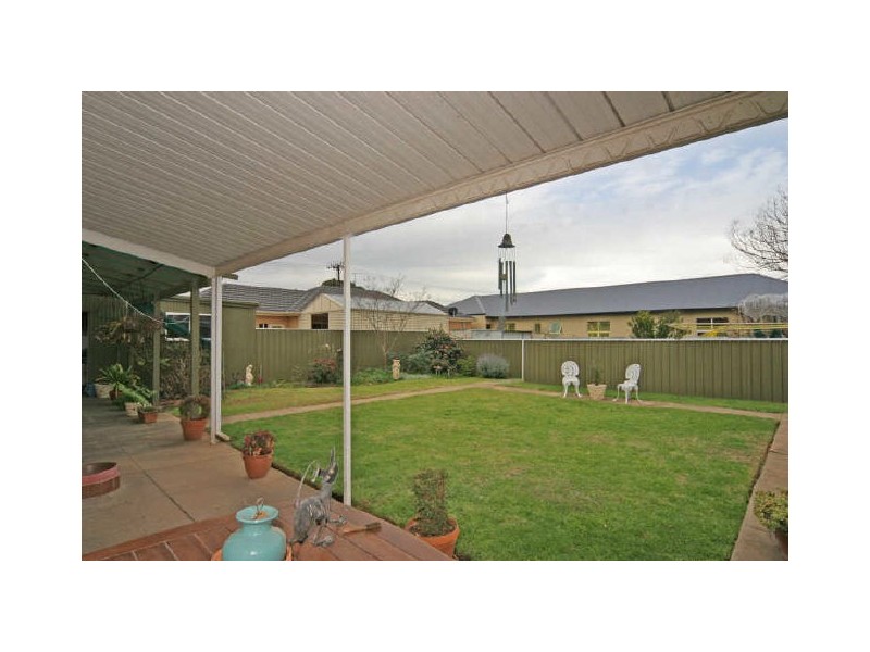 8 Hewitt Crescent, Woodville South SA 5011