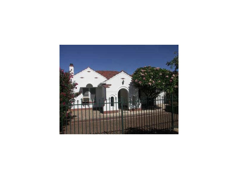 12 Findon Road, Woodville West SA 5011