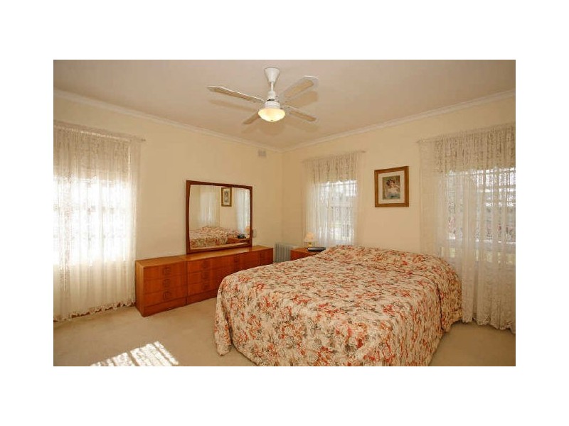 5 Zephyr Grove, Semaphore Park SA 5019