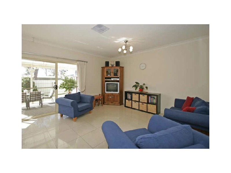 18 Ryan Avenue, Woodville West SA 5011