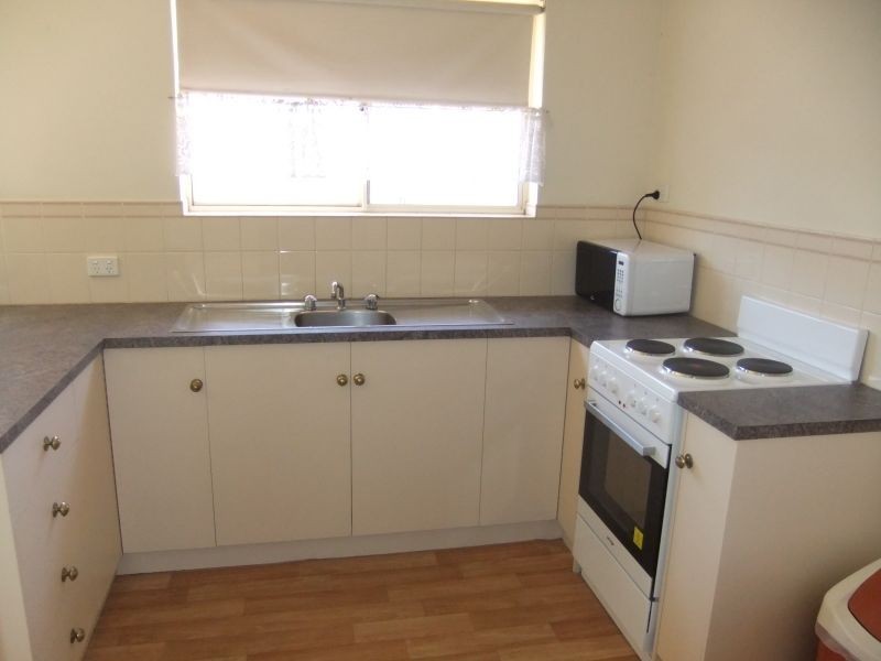 2/24 Angas Street, Alberton SA 5014