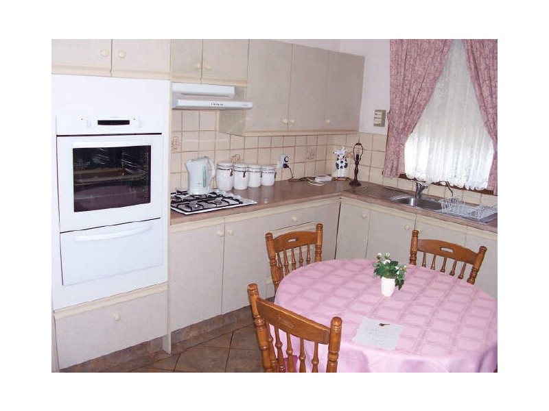 25 Trimmer Parade, Findon SA 5023