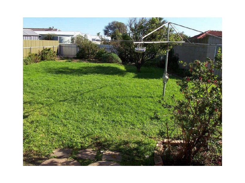 8 Drummond Avenue, Findon SA 5023