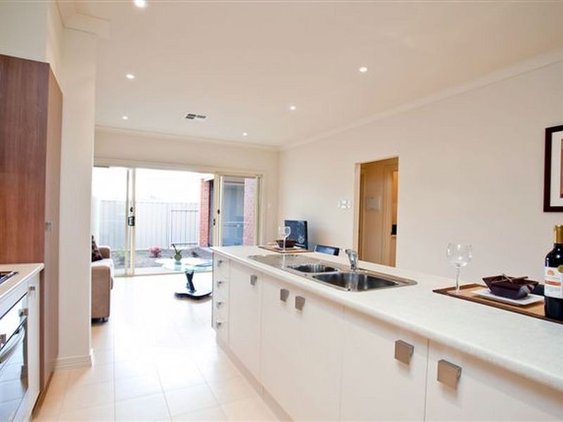 6 Lucknow Close, Kidman Park SA 5025