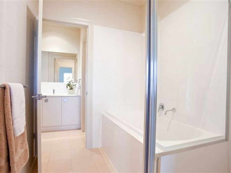 6 Lucknow Close, Kidman Park SA 5025