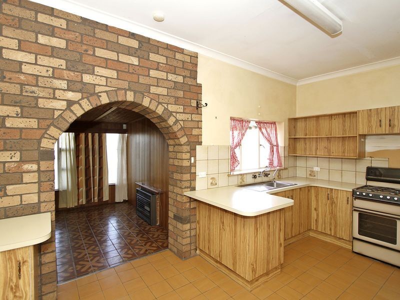 46 Hughes Street (North), Woodville SA 5011