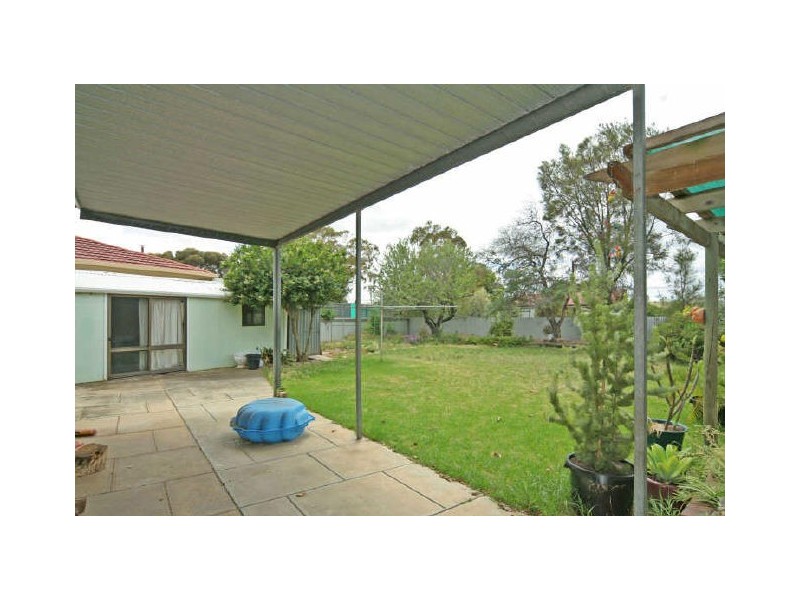 2 Heron Place, Seaton SA 5023