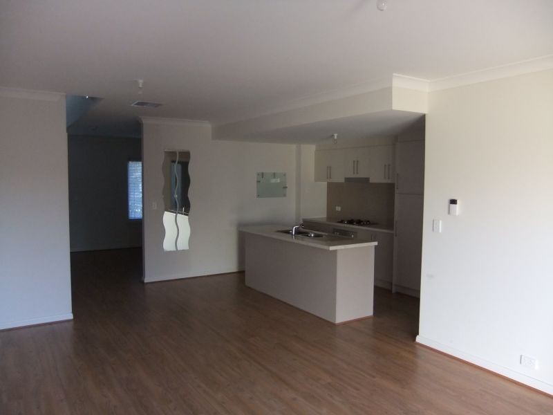 37 Fleming Crescent, Mansfield Park SA 5012