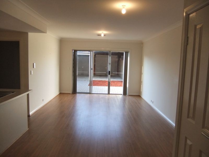 37 Fleming Crescent, Mansfield Park SA 5012