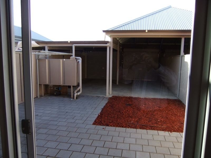 37 Fleming Crescent, Mansfield Park SA 5012