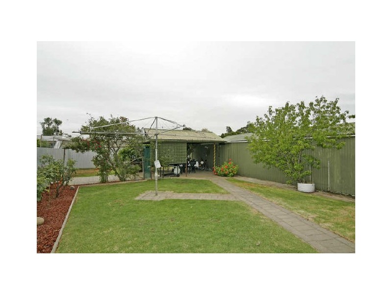 111 Gateshead Street, Mansfield Park SA 5012