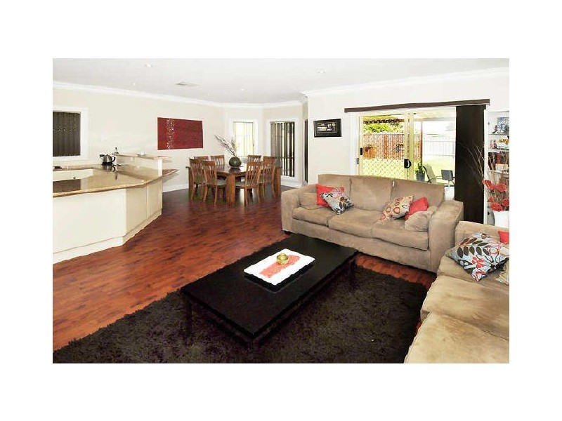 8A Winser Avenue, Seaton SA 5023