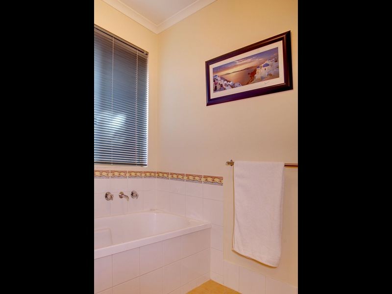 16 Melbourne Place, Alberton SA 5014